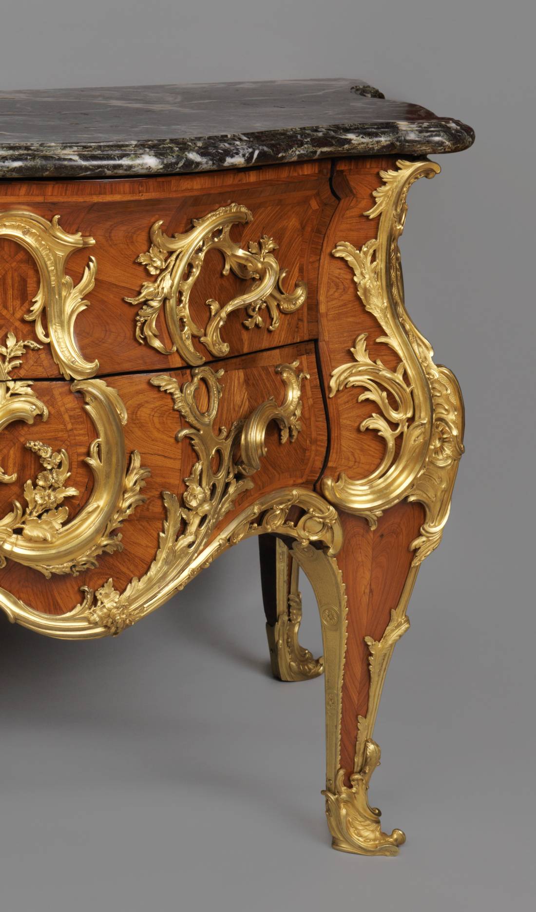 Gilt acanthus leaf in the Louis XV Commode