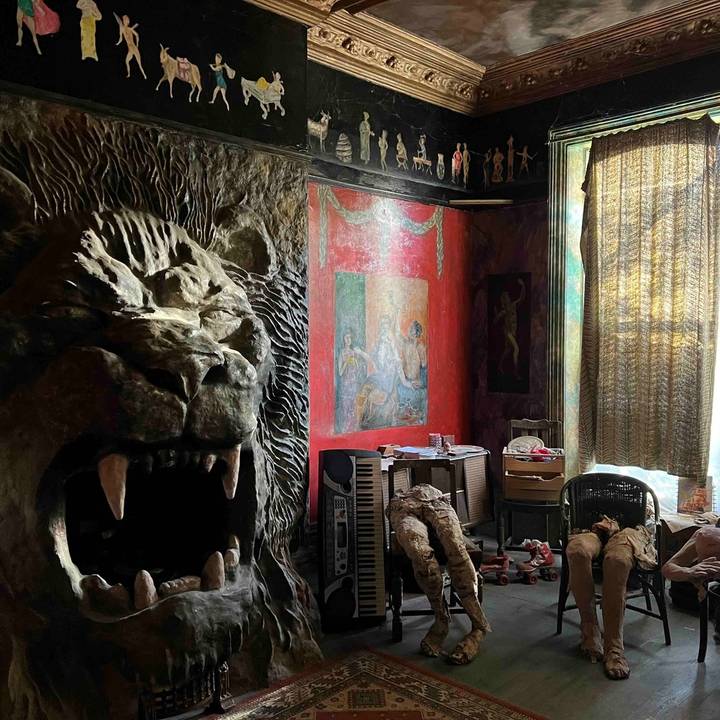Outsider Film Season: A House Protects the Dreamer